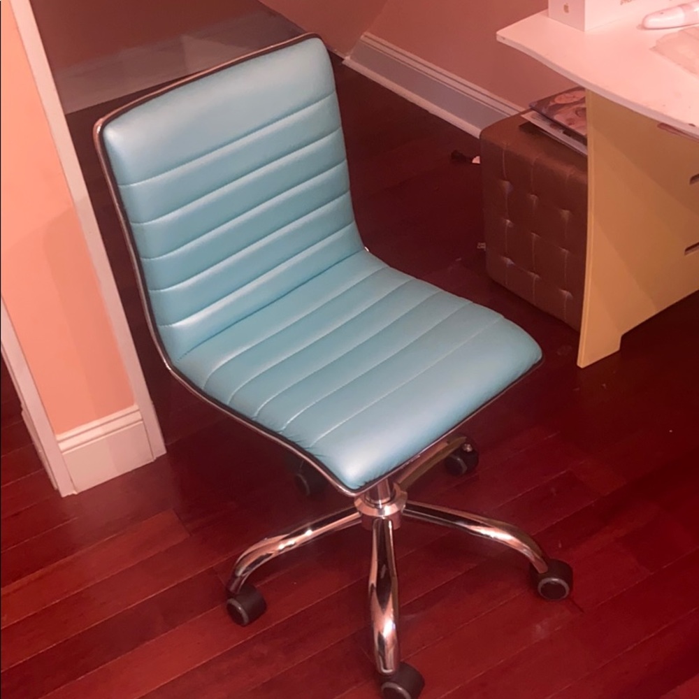 Turquoise blue chair